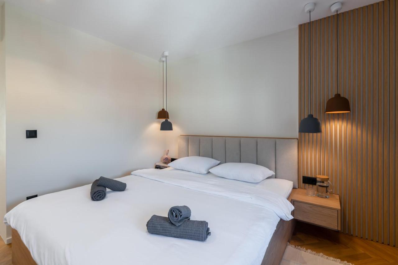Canopy Apartma